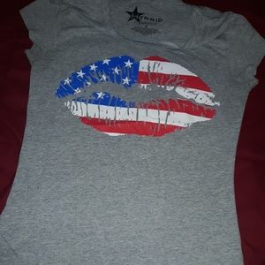 "Kiss me, I'm American" T-shirt